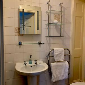 En-suite Single Room